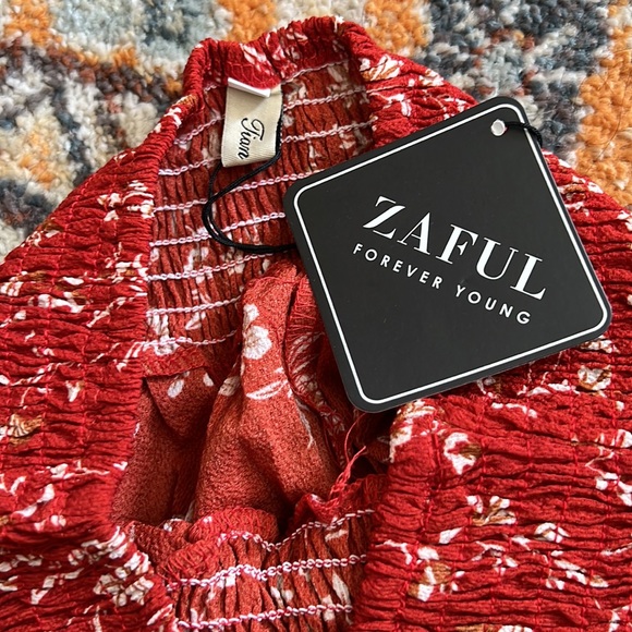 NWT Zaful Two Piece Short and Crop Top Set - Picture 4 of 6